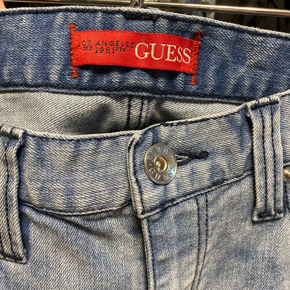 Mens Guess Jeans, Light Blue Wash, Size 31/30. - Picture 3 of 8